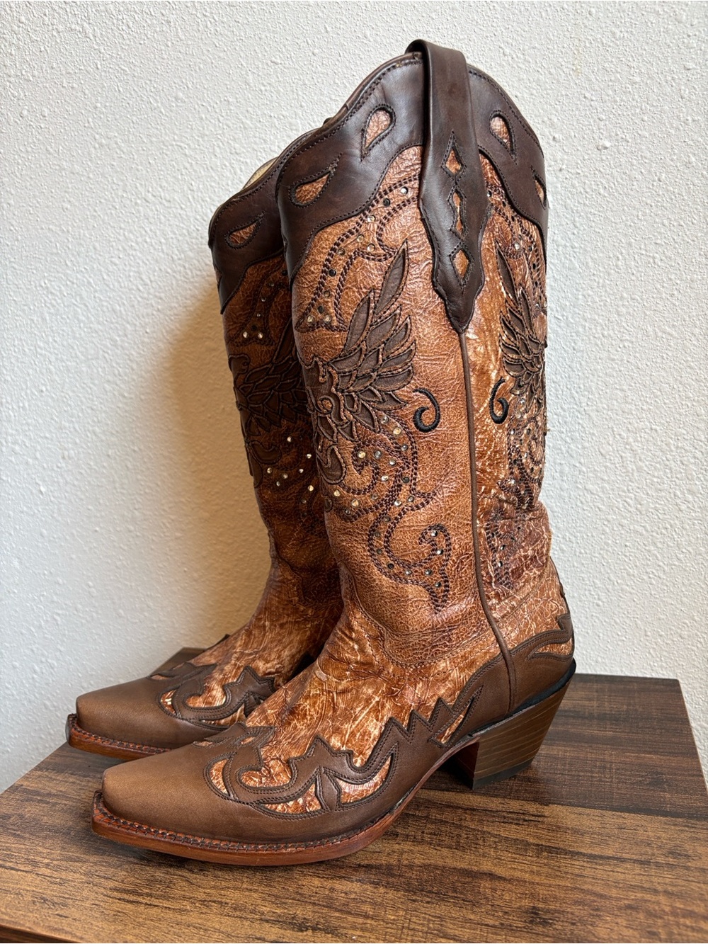 Corral Women’s Brown with Rhinestone Snip Toe Western Boots
